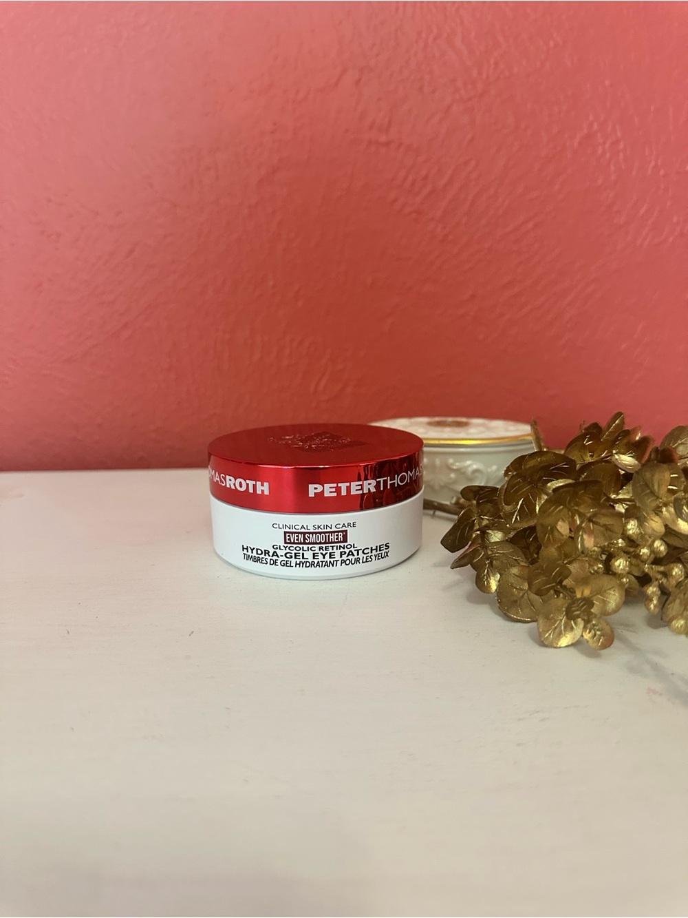 Peter Thomas Roth Red and White Eye Patch Jar